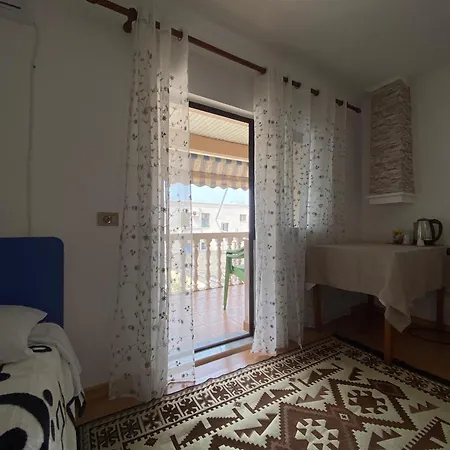 Your 게스트하우스 Shkodër